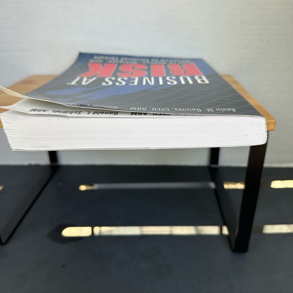 BUSINESS AT RISK: How to Assess, Mitigate, & Respond to Terrorist Threats. Book - Picture 8 of 16